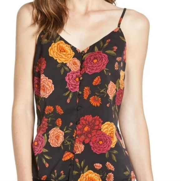 NWT Cupcakes and Cashmere Floral on Black Button Up Tank Size XS - Picture 1 of 8